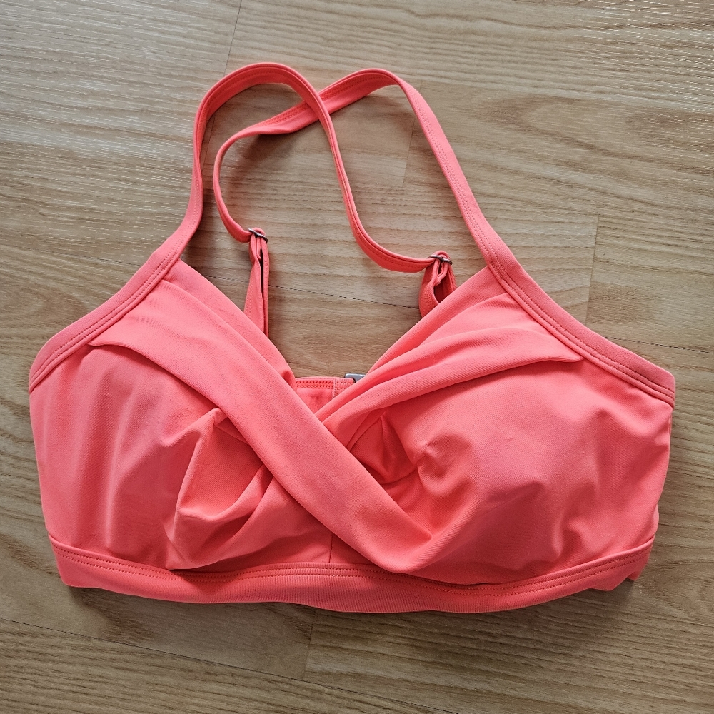 Athleta Twist Swim Top 32D/DD